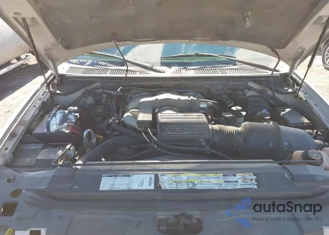 2000 Lincoln Navigator z USA, uszkodzony, nr VIN 5LMRU27A2YLJ11996